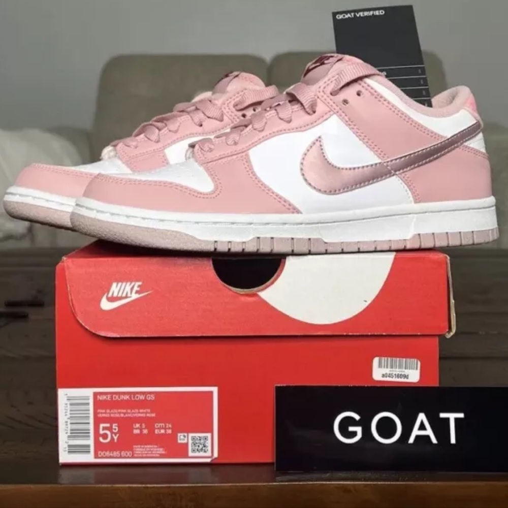 Nike Dunk Low GS Pink Velvet Size 5.5Y Kids /7 Women